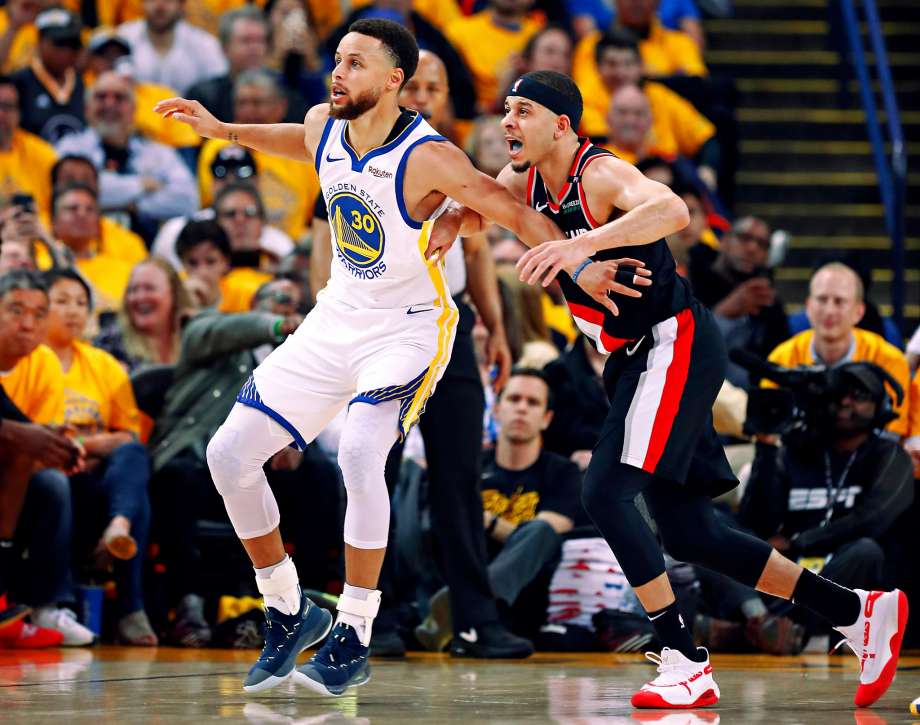 Seth Curry khá phũ khi từ chối lời mời ăn tối cùng anh trai, không muốn thấy tình anh em trong trận Seth Curry khá phũ khi từ chối lời mời ăn tối cùng anh trai, không muốn thấy tình anh em trong trận